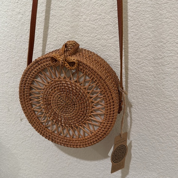 Round Rattan Bag - Picture 3 of 6